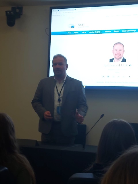 Gespräch mit dem Abgeordneten Glück